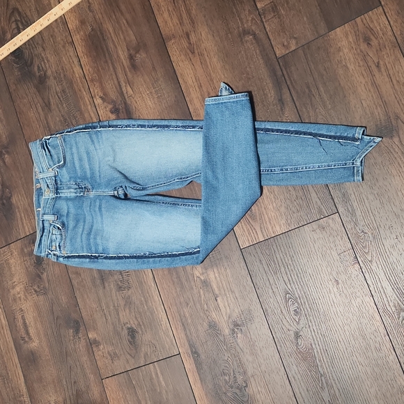 7 For All Mankind Highrise Jeans - Picture 15 of 16